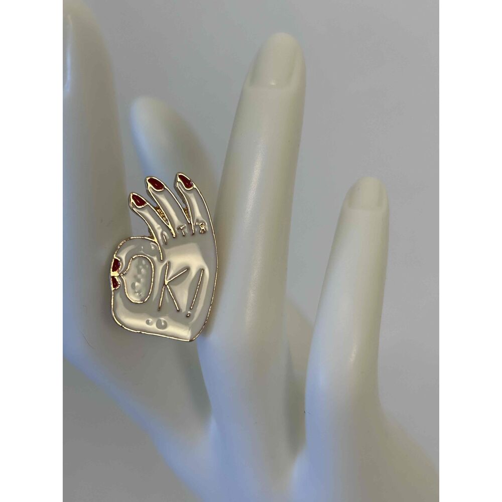 Red White Enamel OK Hand Sign Gesture‎ Lapel Pin Unisex Accessory